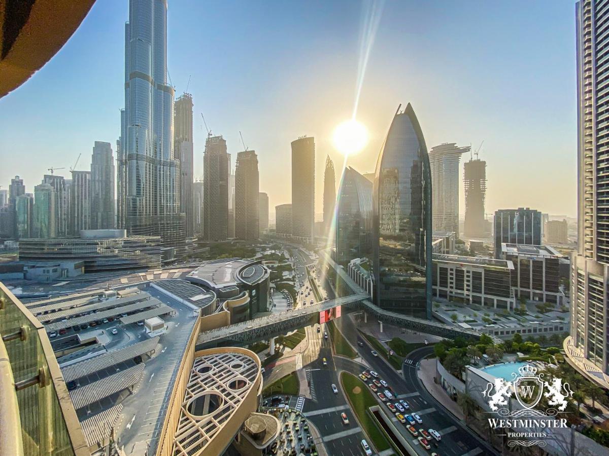 Westminster Dubai Mall Exteriér fotografie View of the Dubai skyline from the Westminster Residences
