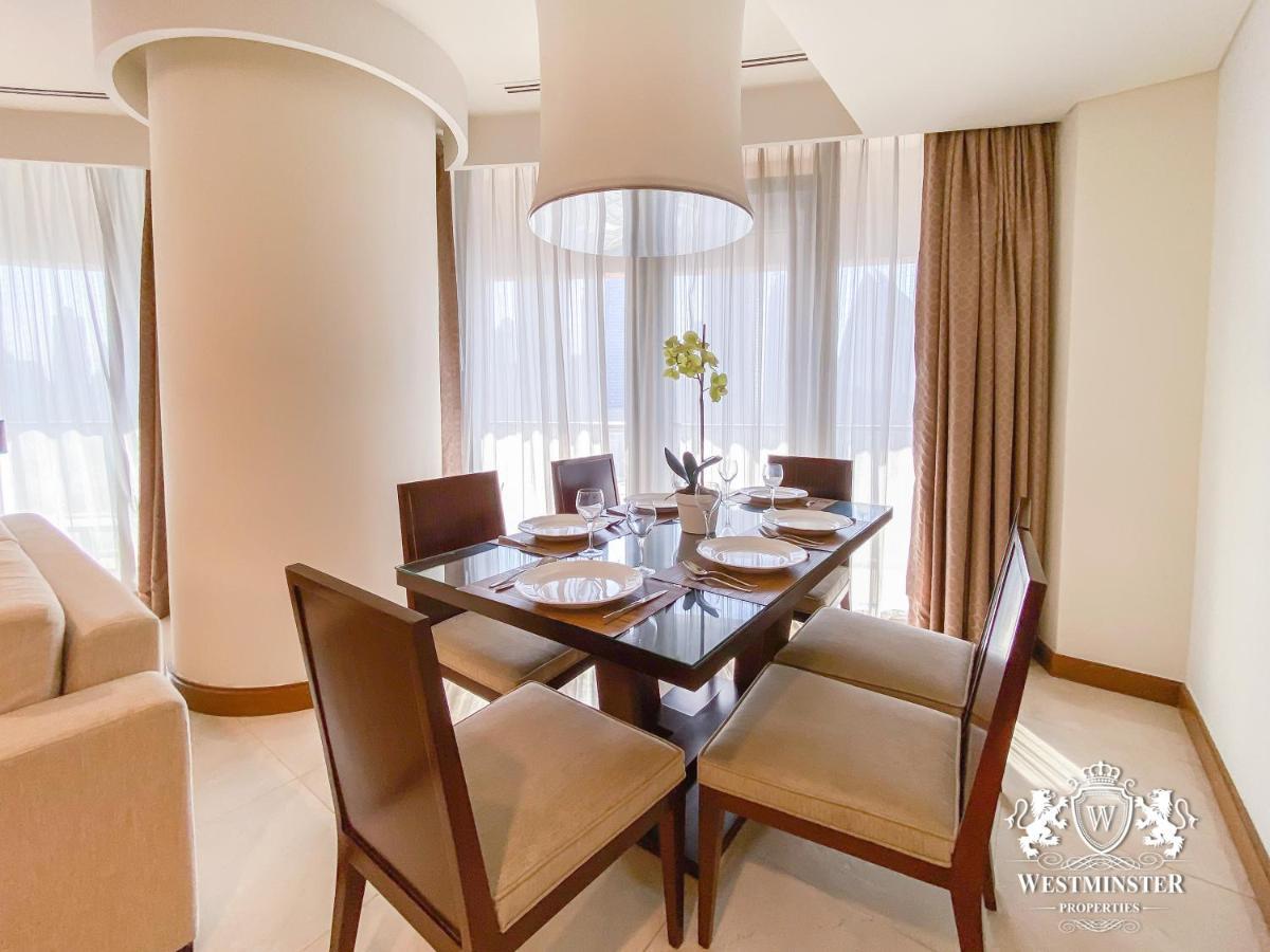 Westminster Dubai Mall Exteriér fotografie A dining room