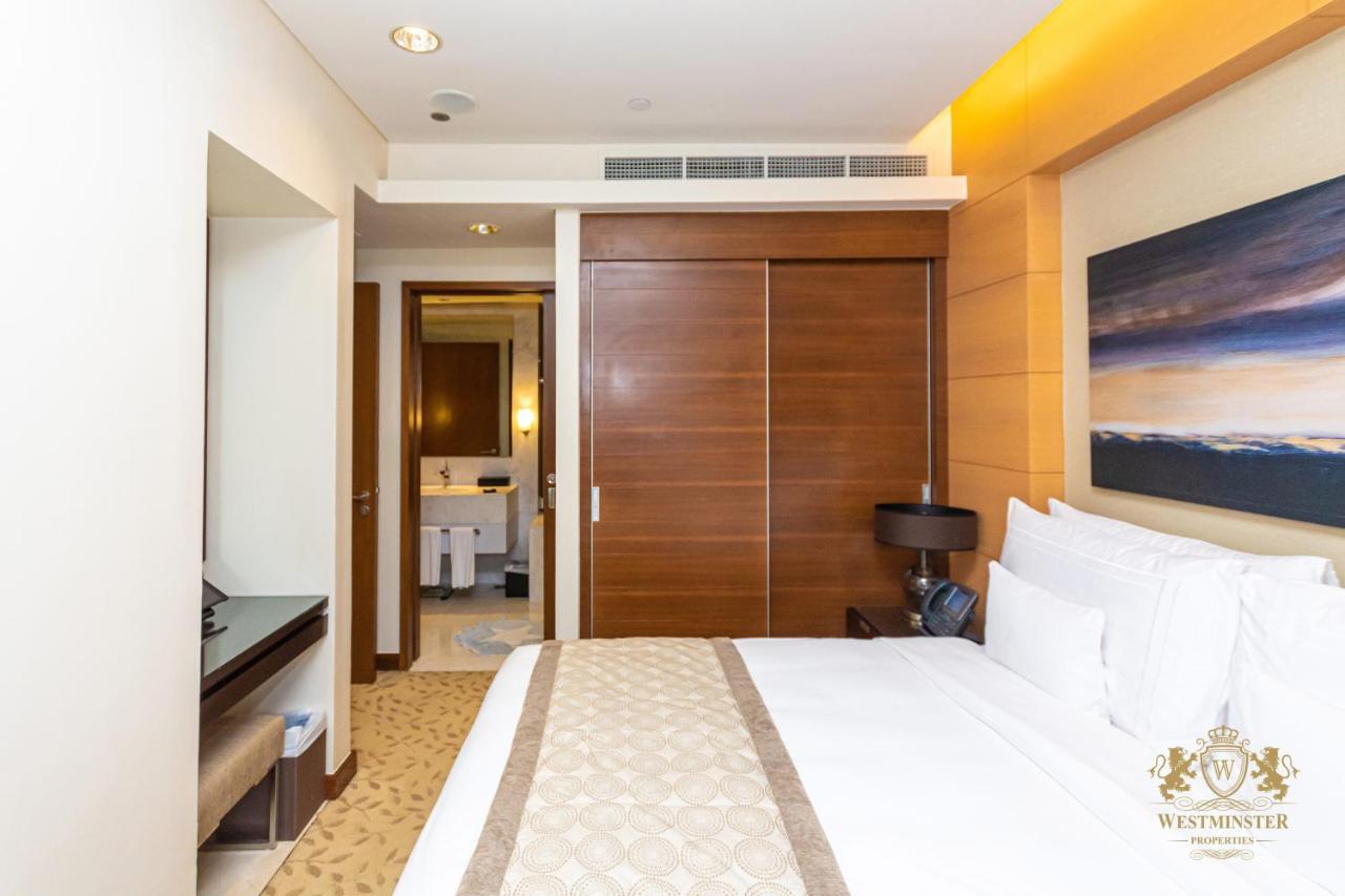 Westminster Dubai Mall Exteriér fotografie A bedroom at Westminster International University